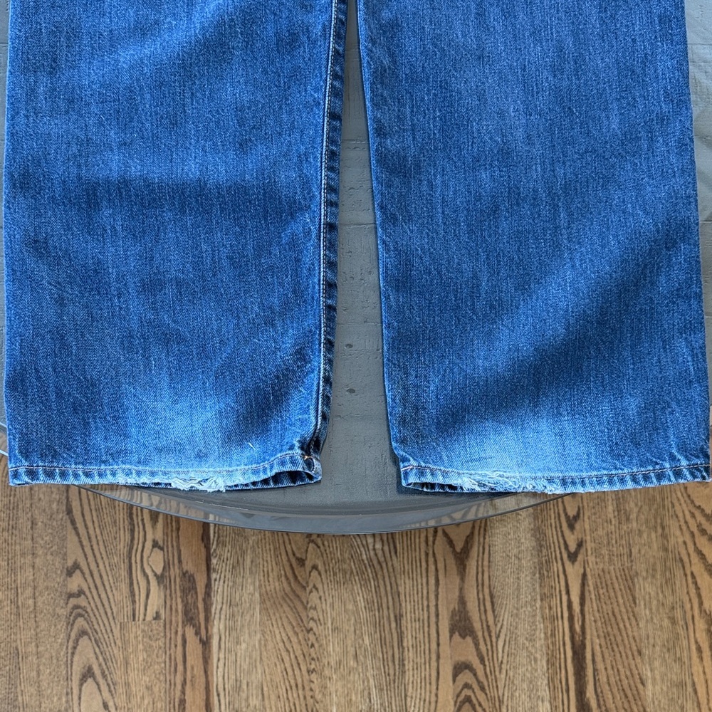 Lucky Brand Men's 363 Vintage Straight Jeans. Size 40 x 32. Distressed back hem - Picture 9 of 11